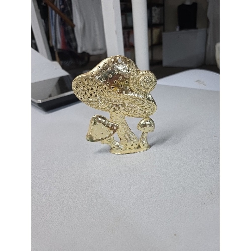 Vintage Gold Mushroom Earring Holder Display Stand Snail Detail Cottagecore
